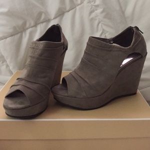 (2/$15) Carlos Santana Clary Brown Shoes